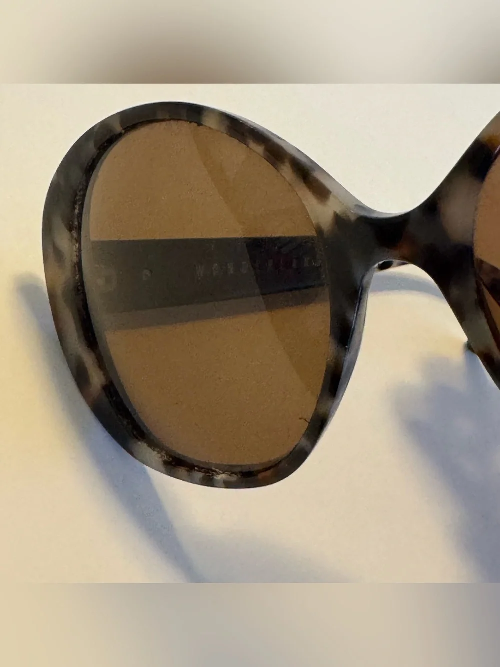 WONDERLAND gray brown